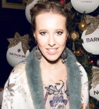 Как повеселить ребенка: Ксения Собчак поделилась забавным видео с супругом и сыном