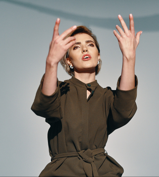 Оля Диброва представила дебютное видео