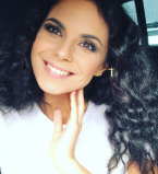 Материнство ей к лицу: Настя Каменских засыпала сеть снимками с детьми