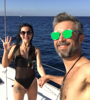 Долгожданный отпуск: Сергей Бабкин отдыхает на яхте посреди океана