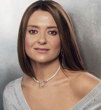 Прикрыв интимные места блестками: Наталья Могилевская обескуражила сексуальным нарядом