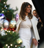О чем мечтает первая леди США: Мелания Трамп рассказала о своем идеальном Рождестве
