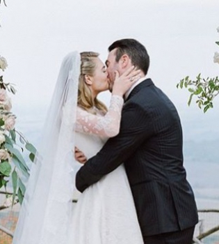 Нежно и роскошно: Кейт Аптон показала новые фото со свадьбы