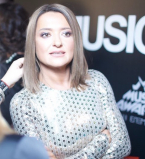 Конфуз на сцене: Наталье Могилевской во время выступления выключили звук