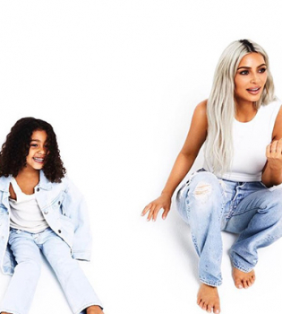 Вся семья в сборе: Ким Кардашьян презентовала серию рождественских открыток