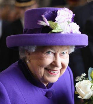 Королева Елизавета II пригласила Меган Маркл на традиционную рождественскую службу