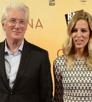 68-летний Ричард Гир женится на молодой возлюбленной