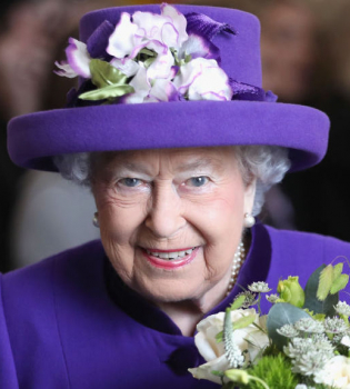 Какая красота! Букингемский дворец украсили к рождественским праздникам