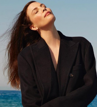 Когда влюблена и счастлива: 40-летняя Лив Тайлер восхищает естественной красотой без косметики