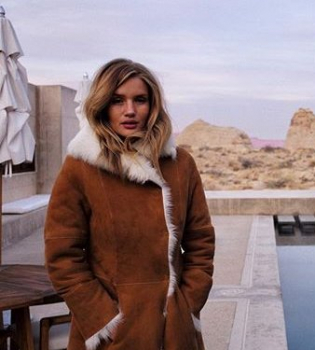 Как мило: Роузи Хантингтон-Уайтли путешествует с маленьким сыном