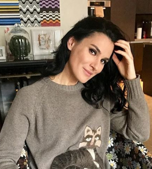 Наш первый утренник: Маша Ефросинина расплакалась на празднике сына