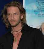 Не узнать: красавчик Ива из &quot;Дикого ангела&quot; сильно постарел