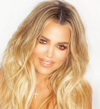 Беременная Хлое Кардашьян показала округлившийся живот в полупрозрачном блестящем наряде