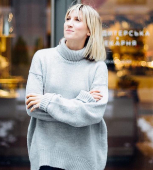 Красный диплом, умение рисовать и любовь к разным стрижкам: Анита Луценко поделилась неизвестными фактами о себе