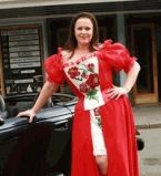 Руслана Писанка в красном платье
