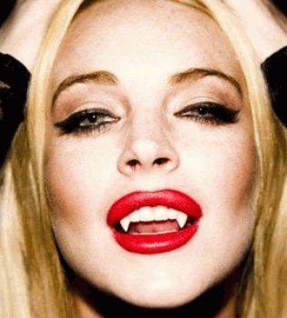 Линдсей Лохан вампир