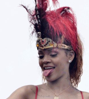 Рианна совсем афигела