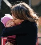 Джессика Альба с младшей дочкой