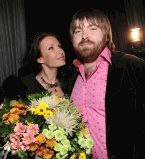 Эвелина Бледанс с новым мордатым мужем