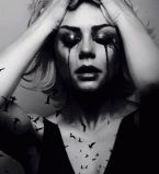 Тина Кароль горько плачет