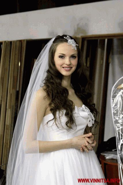Ярослава Куряча в свадебном платье