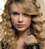 Тейлор Свифт грудь