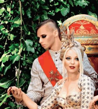 Арина Домски театральный фешн