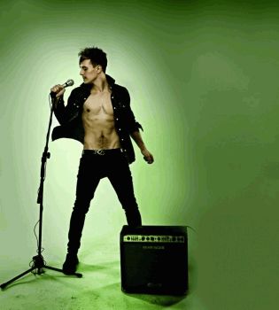 Вадим Олейник с микрофоном