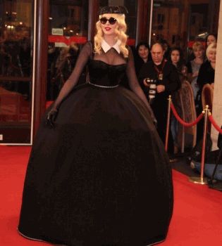 Viva! Самые красивые 2011: красная дорожка (ФОТО)