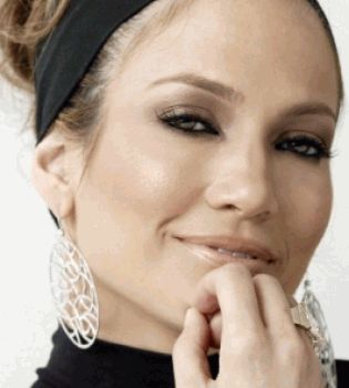 ШОК! Украинские СМИ перепутали украинку с Дженнифер Лопес (ФОТО)