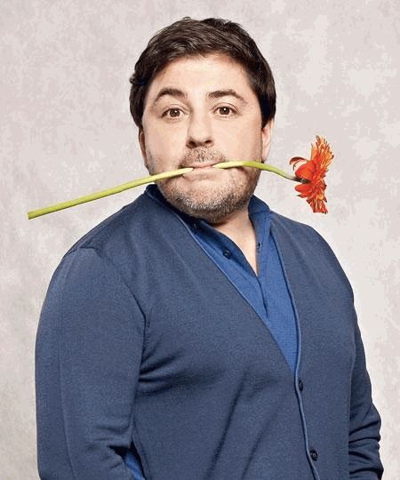 Александр Цекало с цветочком