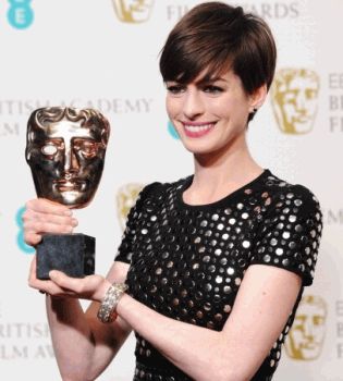 Энн Хэтэуэй Бафта