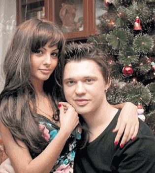 Алексей Кабанов с девушкой