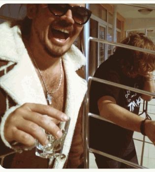 Фагот и Фоззи бухают