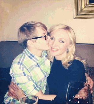 Кристина Орбакайте и Дени поцелуй