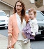 Джессика Альба стиль