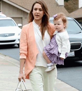 Джессика Альба стиль