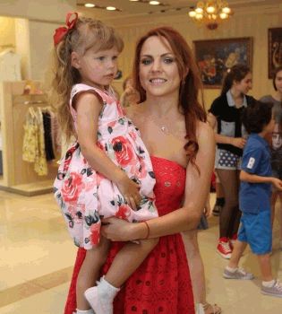 Максим с дочкой