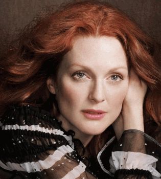 Джулианна Мур