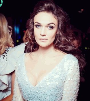 Алена Водонаева грустит