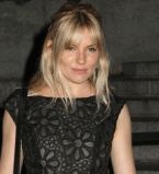 Сиенна Миллер