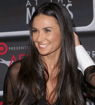 Деми Мур новая