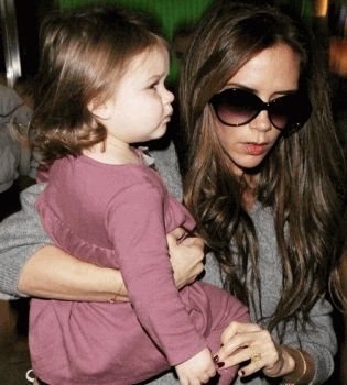 Виктория Бекхэм и Харпер Севен