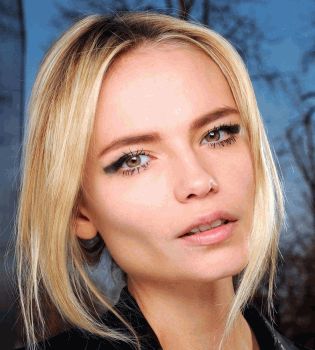 Наташа Поли