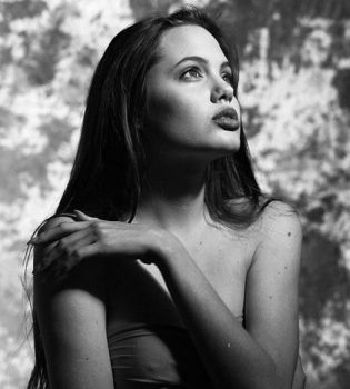 Анджелина Джоли 16 лет