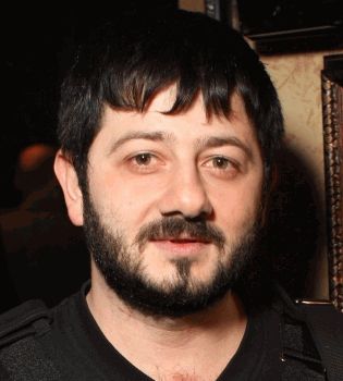 Михаил Галустян