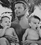 Рики Мартин