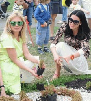 Маша Ефросинина и Ольга Навроцкая