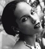 Алиша Кис новое