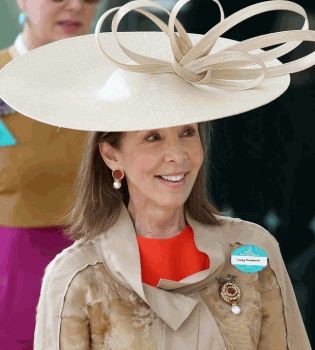 Шляпки на скачках